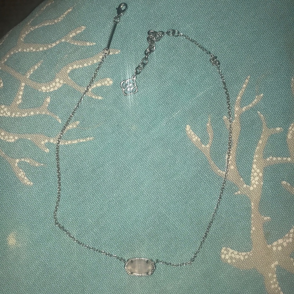 Kendra Scott necklace